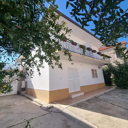 Alojamento de Acomodação e Pequeno-almoço Aurora Jelsa (Hvar)