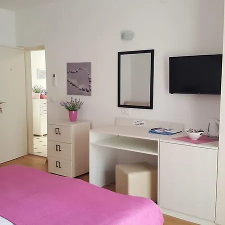 Bed & Breakfast Aurora