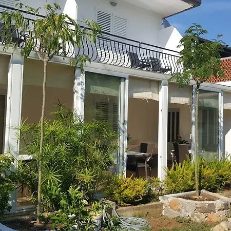 Aurora Bed & Breakfast