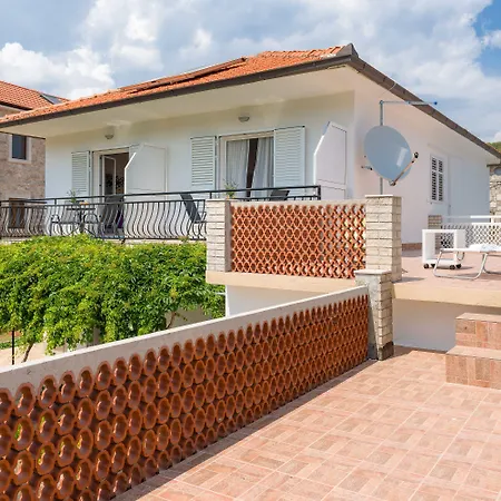 Alojamento de Acomodação e Pequeno-almoço Aurora Jelsa (Hvar)