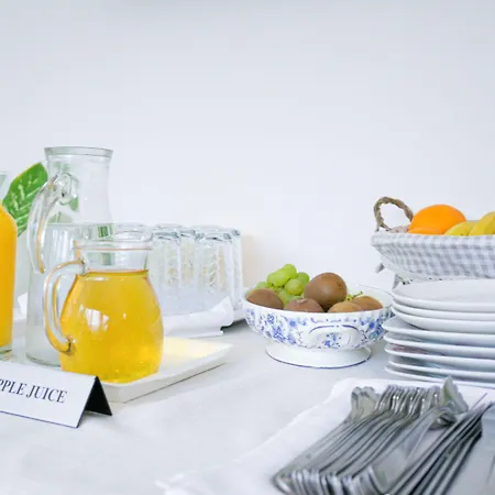 Alojamento de Acomodação e Pequeno-almoço Aurora 4*