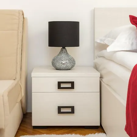 Aurora Bed & Breakfast 4*