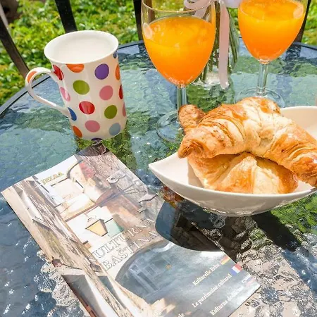 Aurora Bed & Breakfast 4*