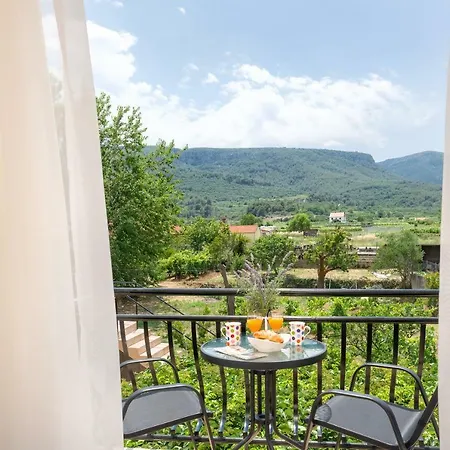 Aurora Bed & Breakfast 4*