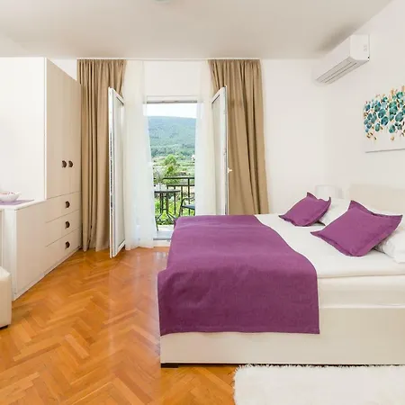 Aurora Bed & Breakfast