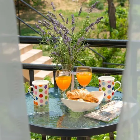 Aurora Bed & Breakfast 4*