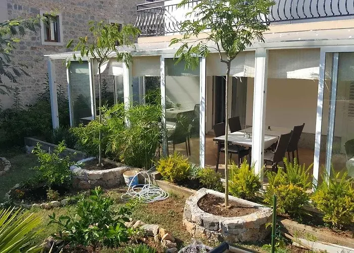 Bed & Breakfast Aurora 4*