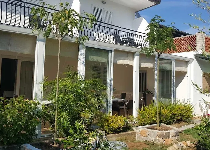 Aurora Bed & Breakfast