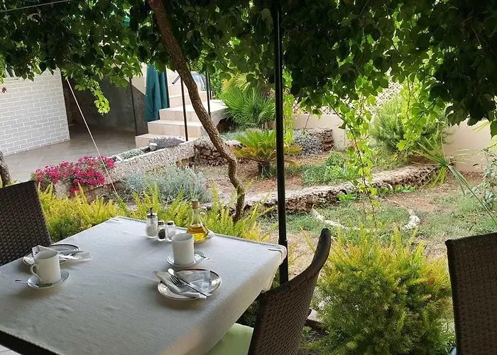 Bed & Breakfast Aurora