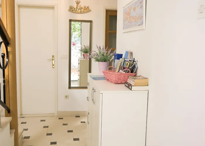 Aurora Bed & Breakfast