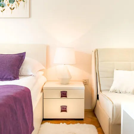 فندق مبيت وإفطار Aurora 4*