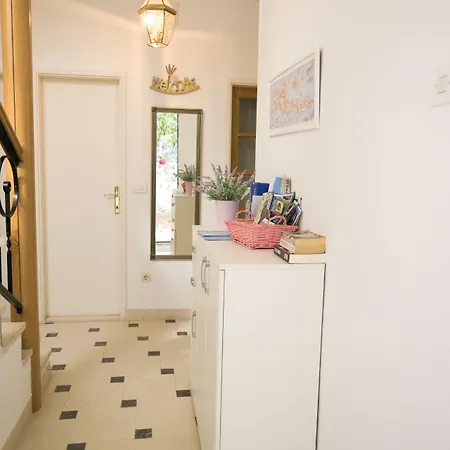 Aurora فندق مبيت وإفطار